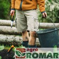 1000727-fiskars-premium-planters-lopatka-do-przesadzania-ogrod