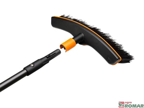 1001416_szczotka-fiskars-quikfit-detal-mocowania