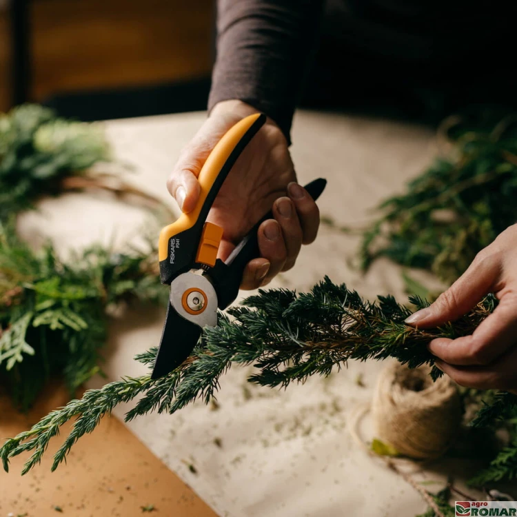 fiskars-solid-bypass-l-p341-przycinanie-galezi