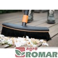 szczotka-fiskars-quikfit-patio-broom-zamiatanie-tarasu