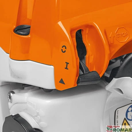 Przełącznik zapłonu elektronicznego M-Tronic w profesjonalnej pilarce spalinowej STIHL MS 261 C-M z prowadnicą LIGHT 04 i łańcuchem RS PRO
