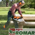 Praca pilarką spalinową STIHL MS 231 C-BE z ułatwionym rozruchem Ergostart oraz błyskawicznym napinaczem łańcucha