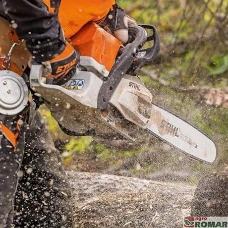 Praca pilarką STIHL MS 362 o mocy 4,8 KM.