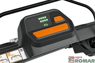 Kosiarka akumulatorowa STIHL 443.3 PV wyświetlacz.jpg
