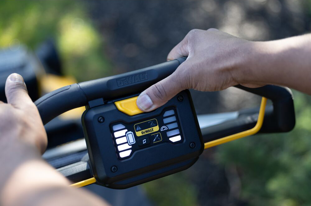Panel sterowania kosiarki akumulatorowej DeWalt DCMWP134W2-QW