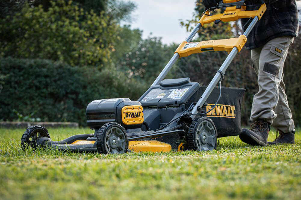 Kosiarka akumulatorowa DeWalt DCMWSP156W2-QW