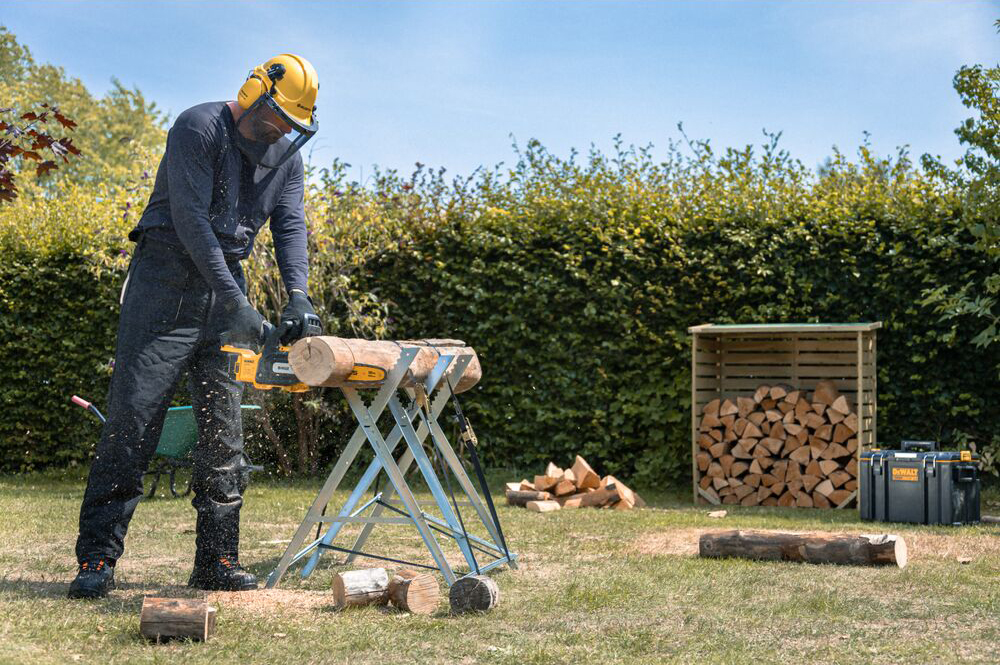 Pilarka łańcuchowa DeWalt DCMCS565N-XJ 18V 30 cm bez akumulatora i ładowarki